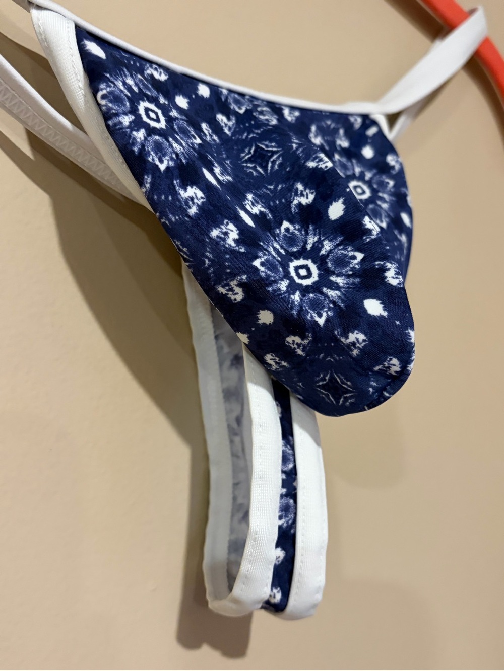 N2N Bodywear Men’s Thong Swimsuit - Picture 2 of 5